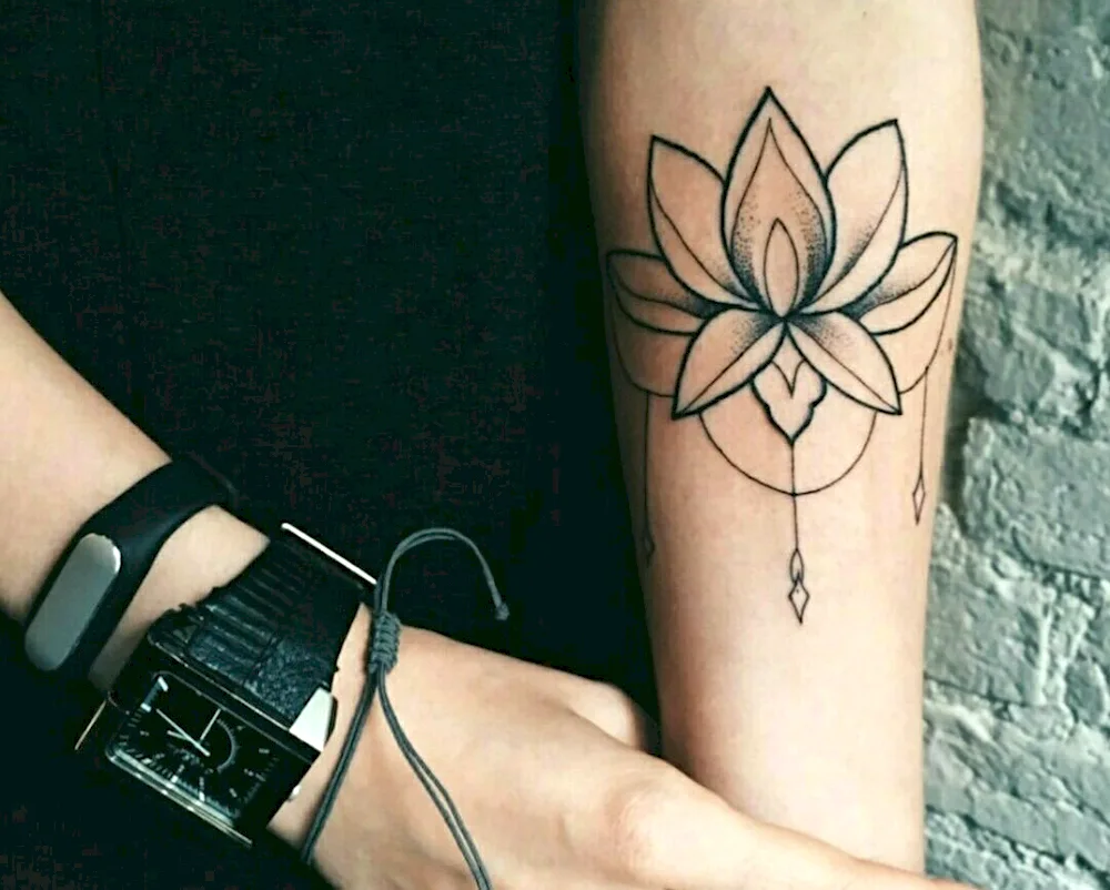 Tattoos on arm for women