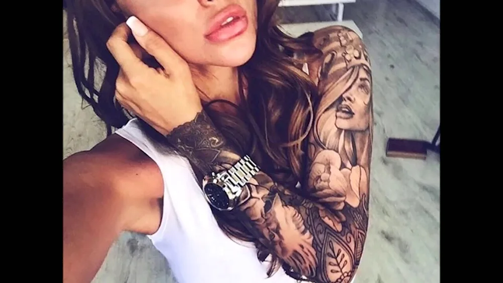 Sleeve tattoo by Alina Jordan