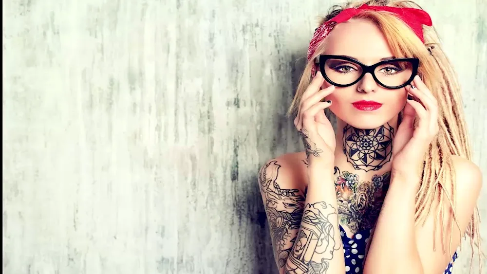 Tattooed girls