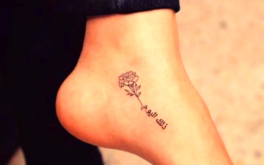 Tattoos on the foot for girls