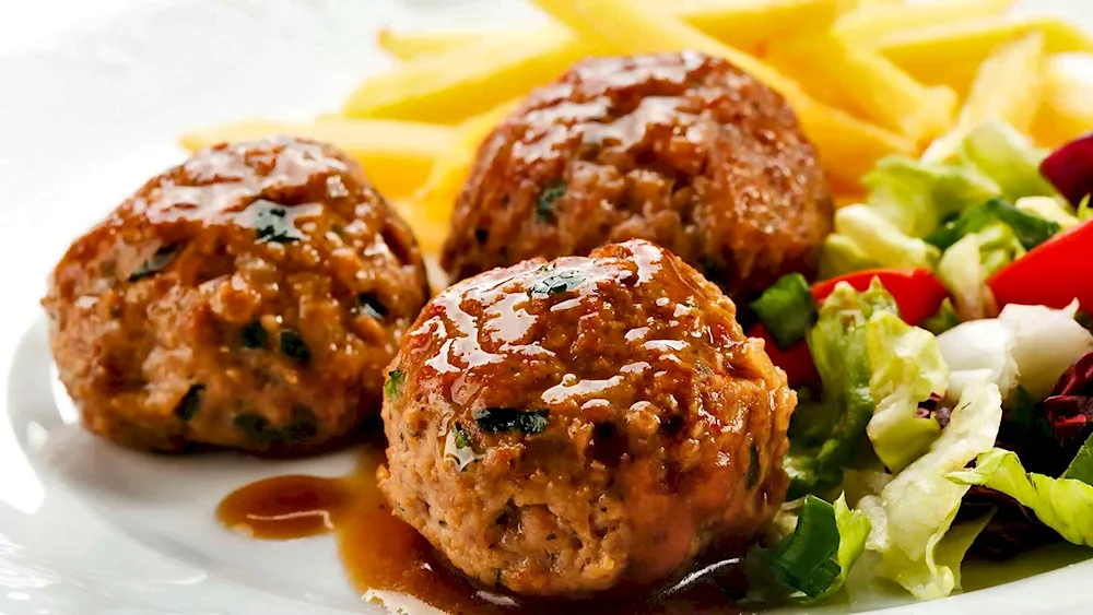 Hedgehog meatballs with potatoes