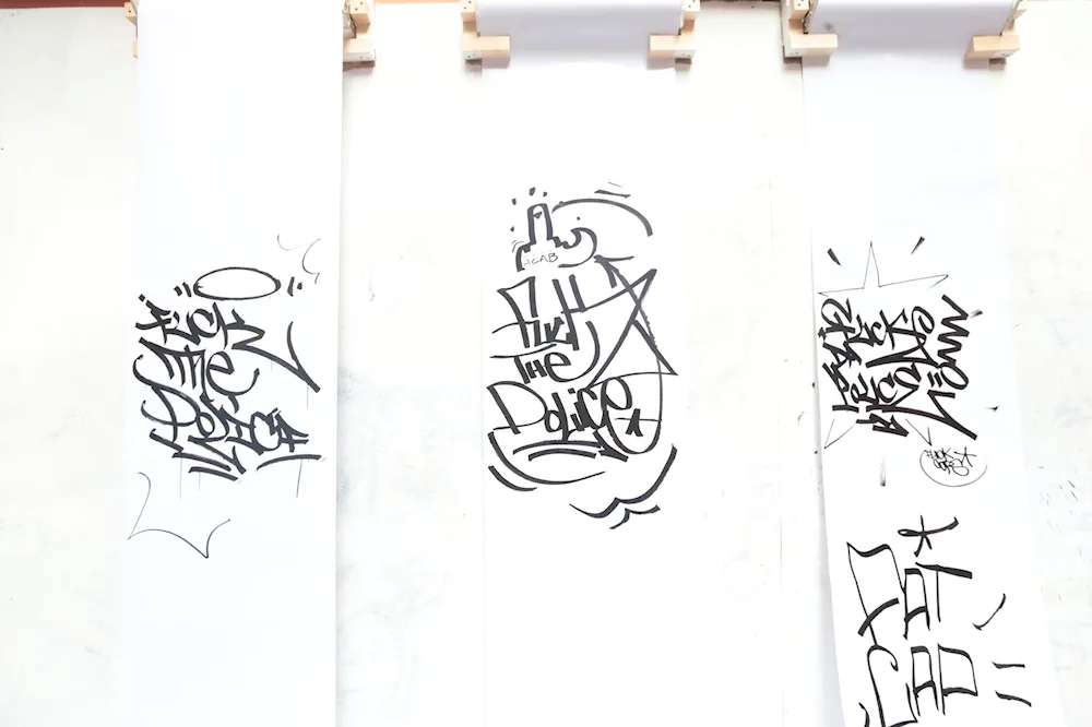 Wallpaper for beginners with marker