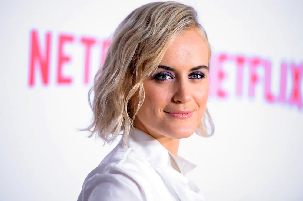 Taylor Schilling