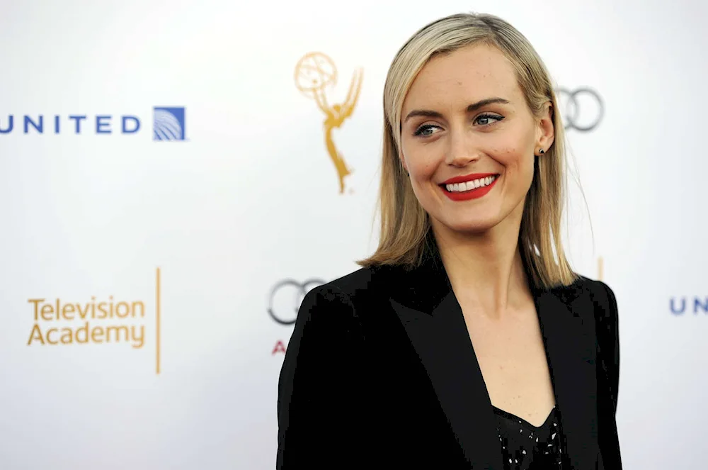 Taylor Schilling