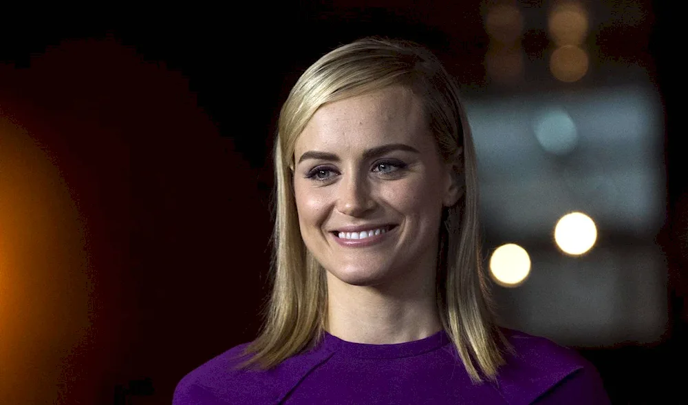 Taylor Schilling