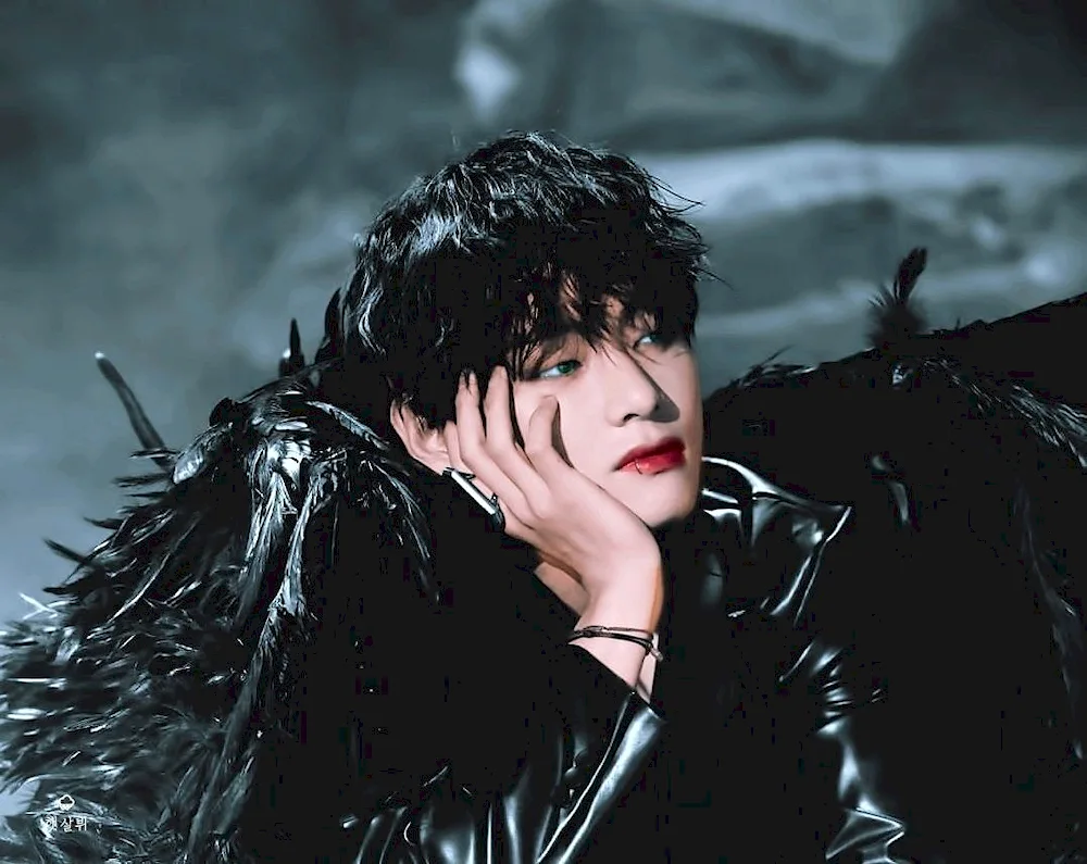 Taehyun Black Swan
