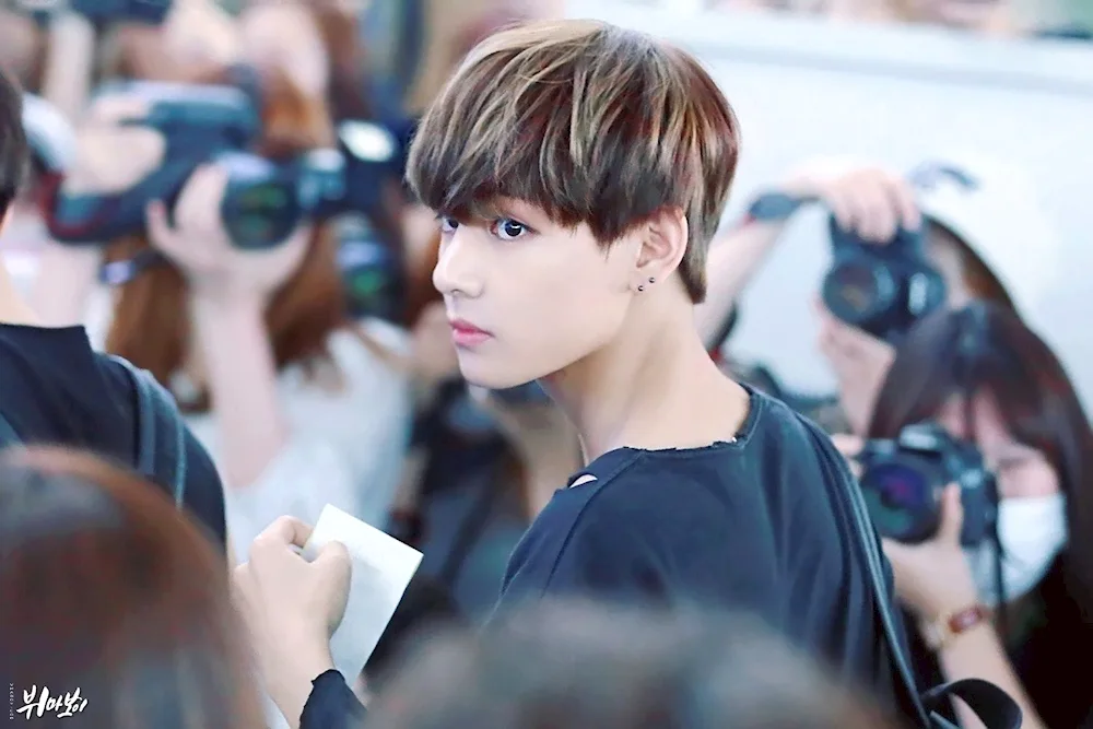 BTS Taehyun Eyes