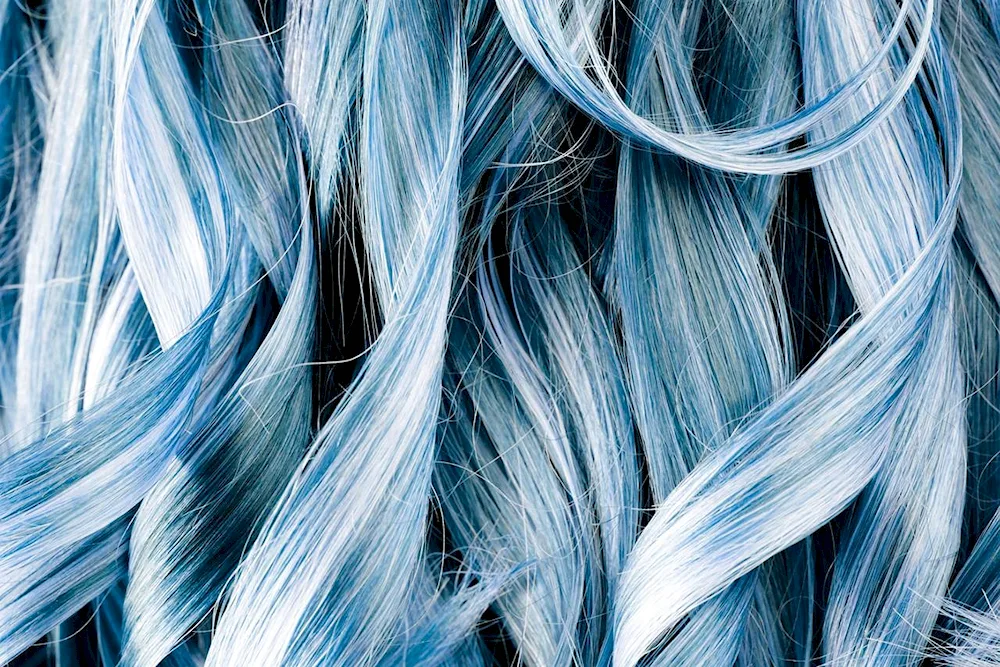 Brilliantly coloured strands