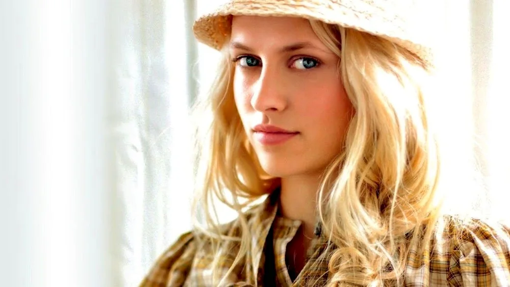 Teresa Palmer. Palmer