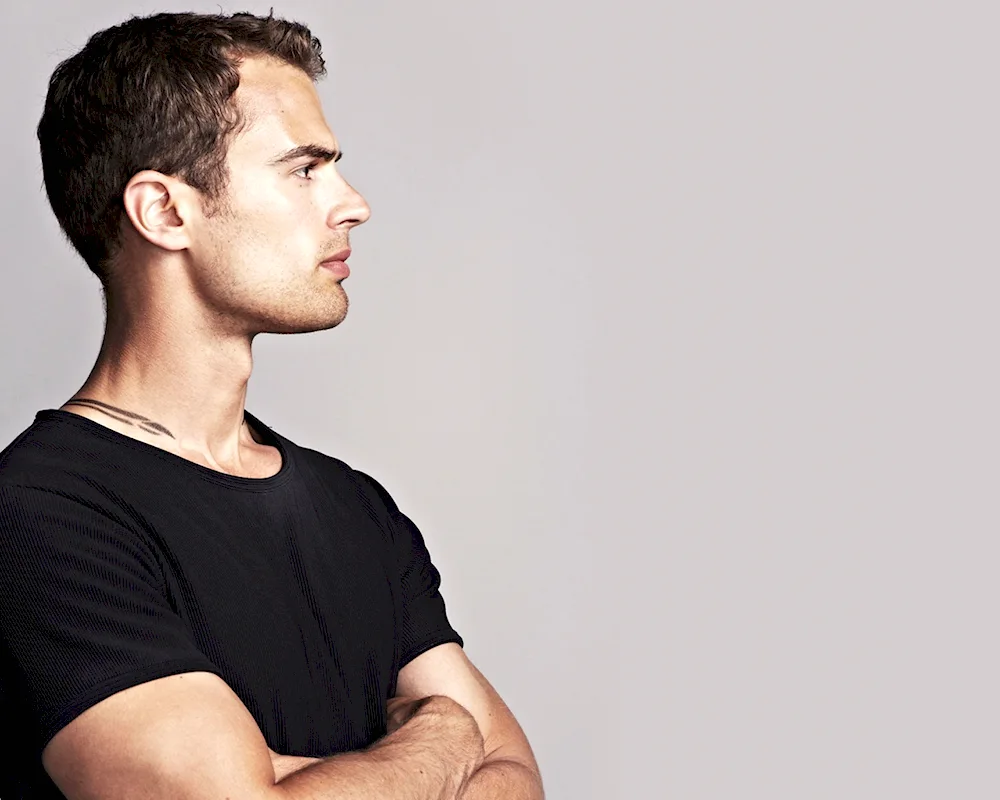 Theo James