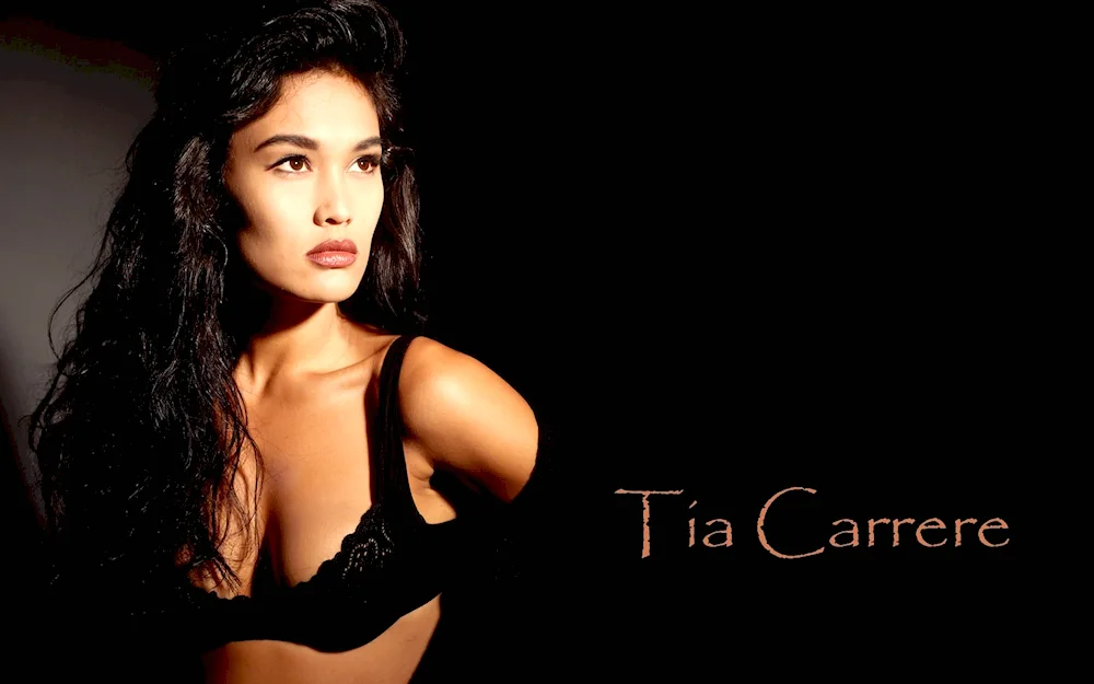 Tia Carrere