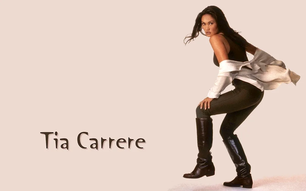 Tia Carrere