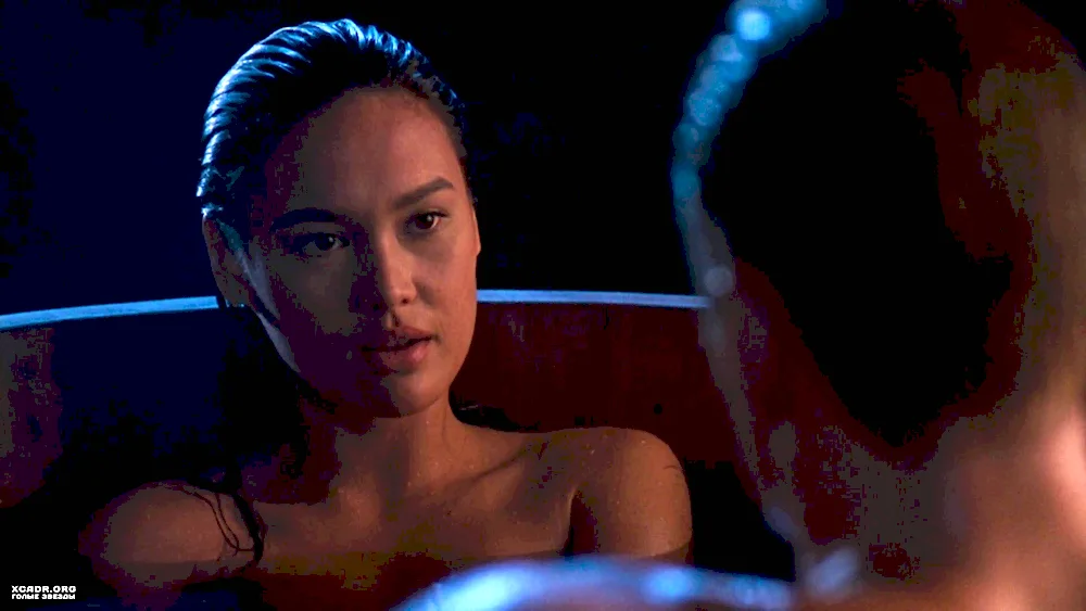 Tia Carrere 1991