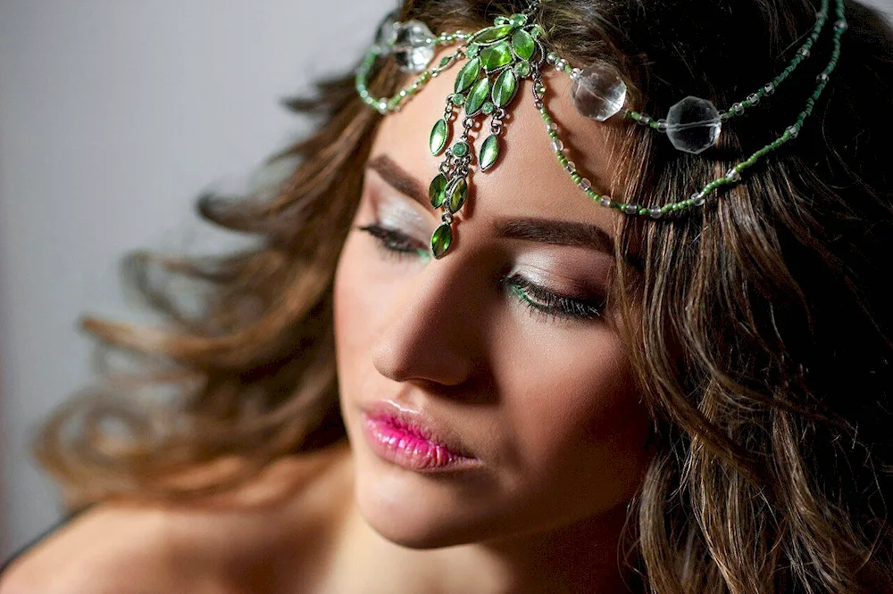 Hairbands for wedding with fringes. Headband