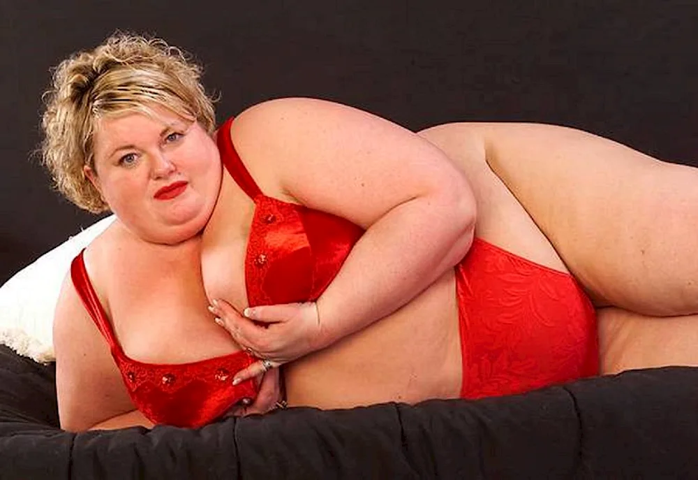 Fat aunt in red