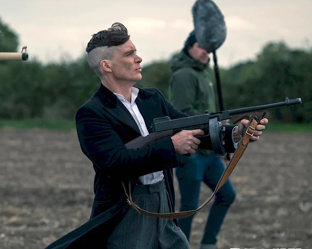 Thomas Shelby with the machine gun