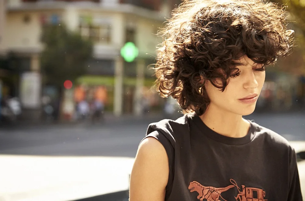 Bob Gavroche haircut for curly hair