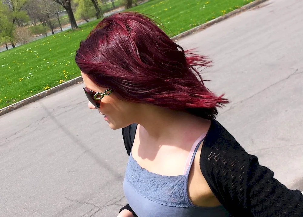 Tonic Burgundy