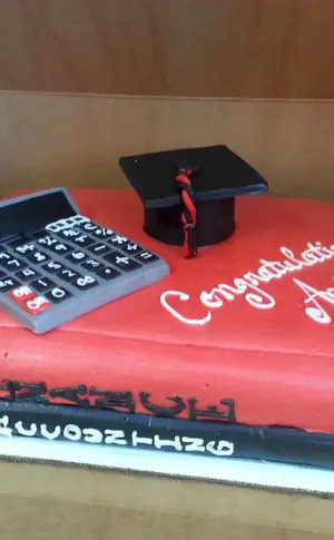 Cake for university graduate