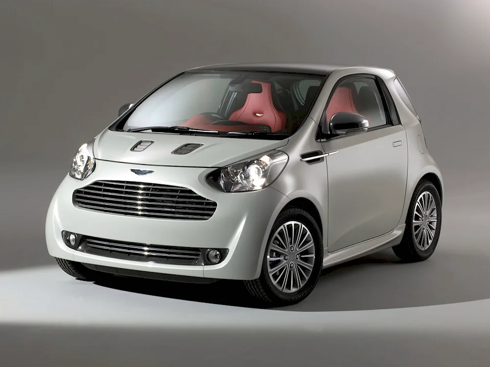 Toyota IQ Aston Martin Cygnet