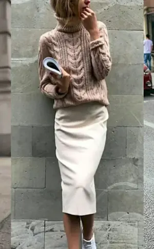 Knitted pencil skirt