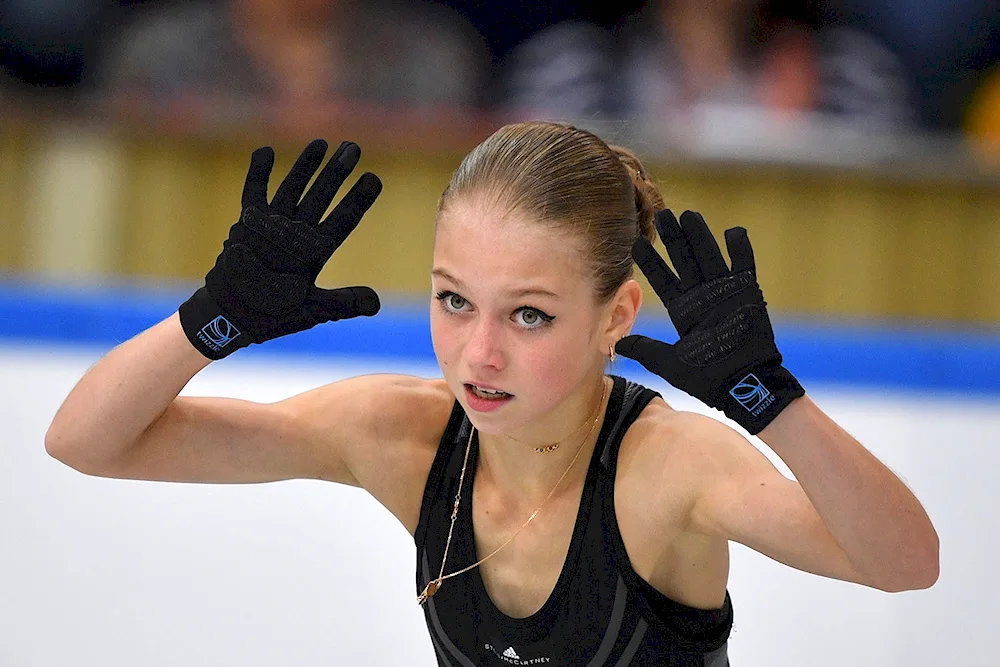 Sasha Trusova figure skater 2022