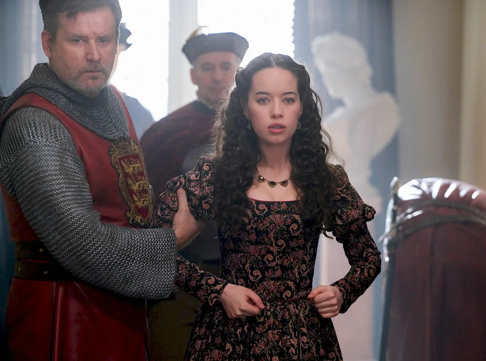 Anna Popplewell