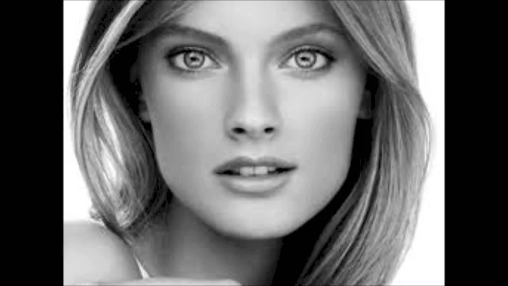 Hair colour for gray- blue eyes