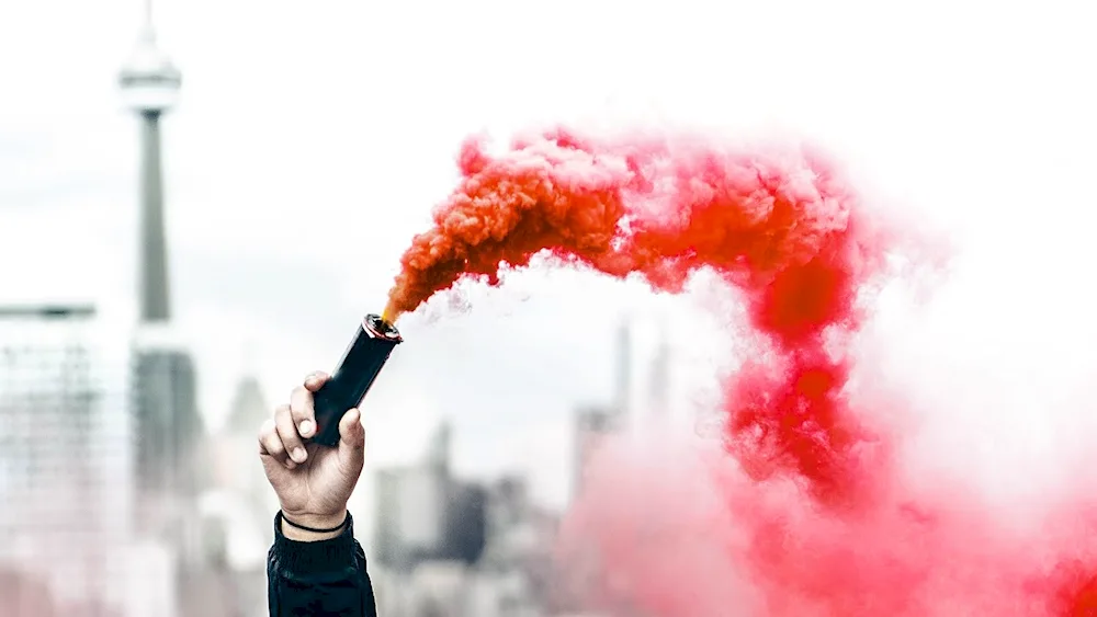 Coloured smoke