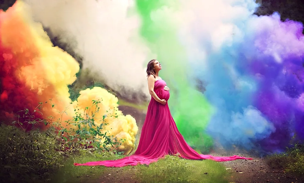 Coloured smoke