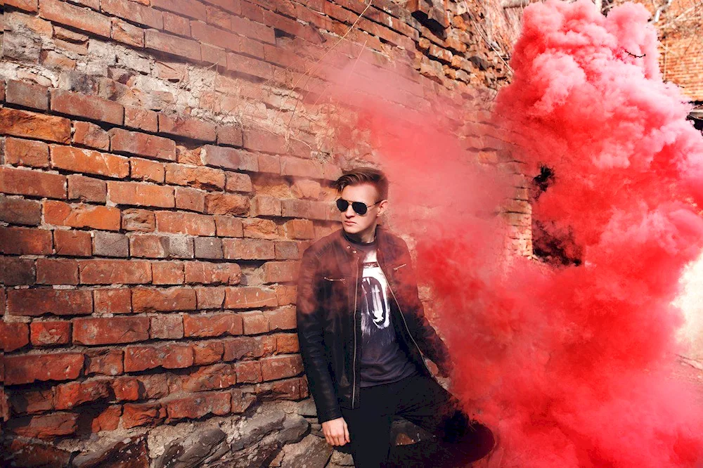 Coloured smoke