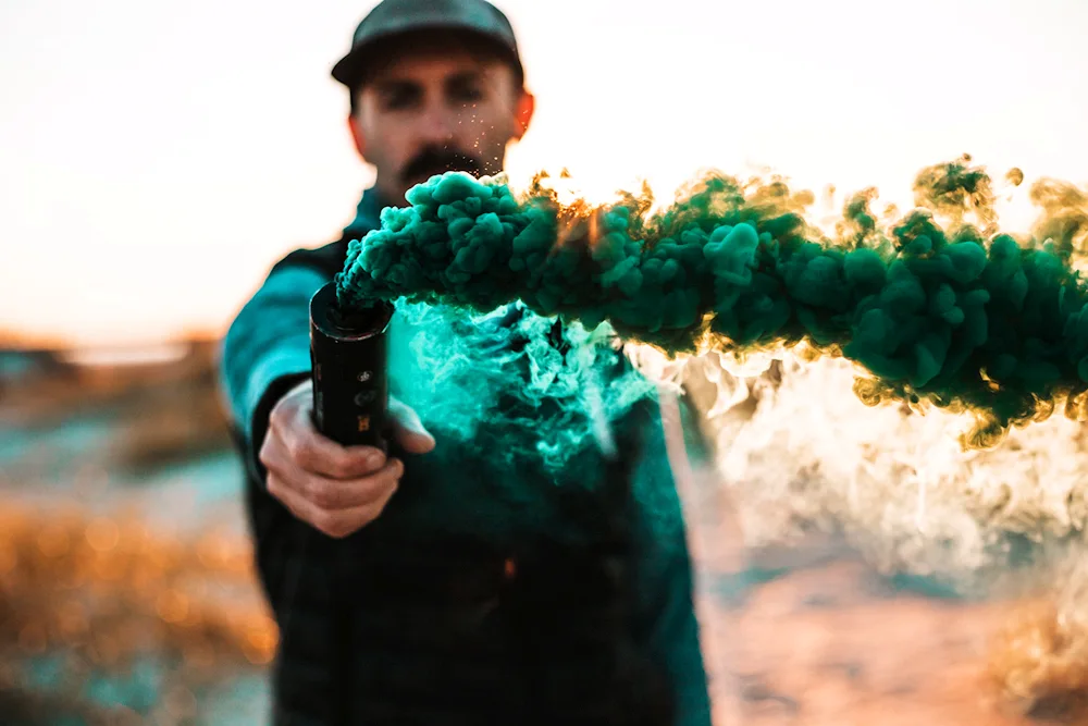 Coloured smoke