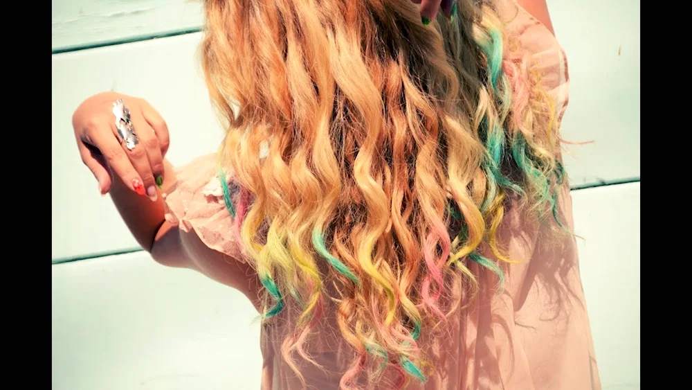Pink hair ends