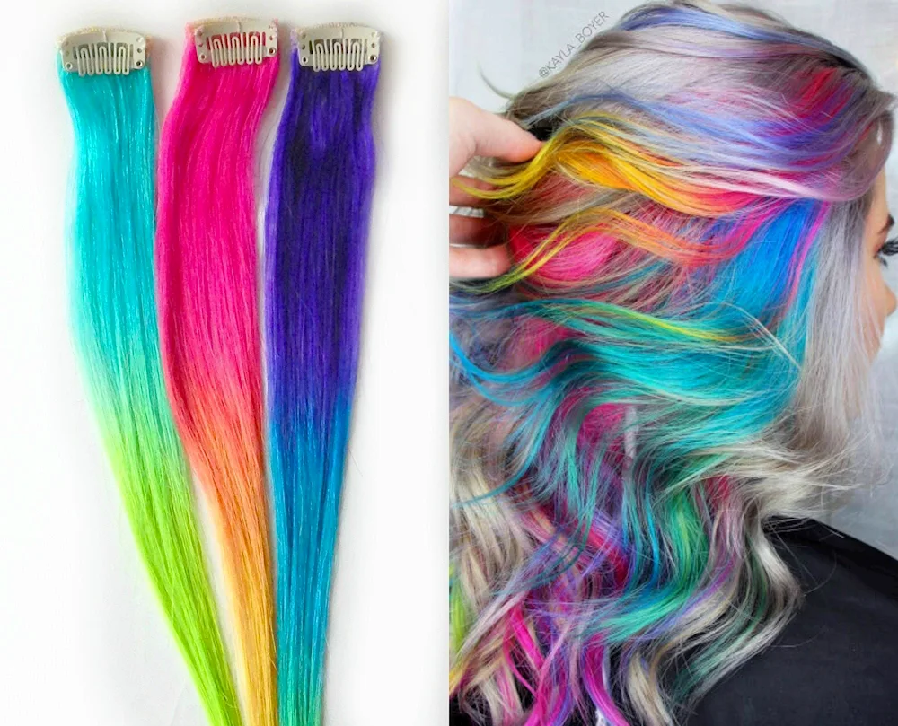 Coloured strands in the hair