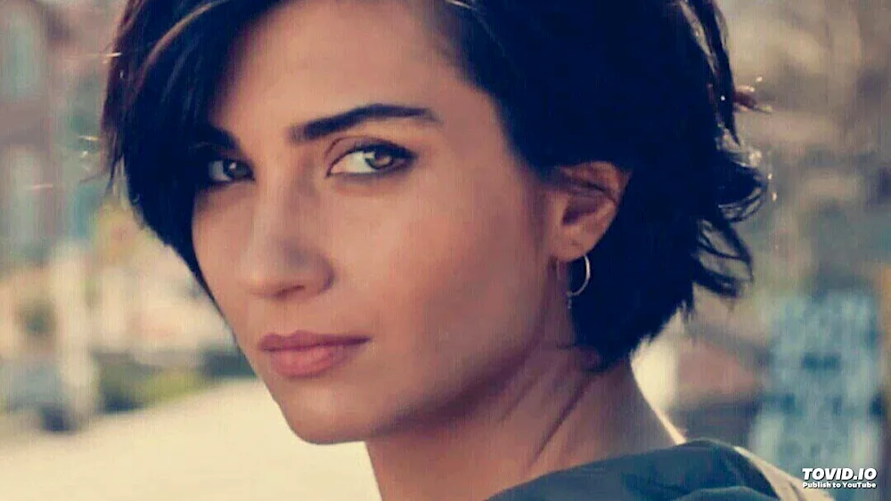 Tuba Buyukustun