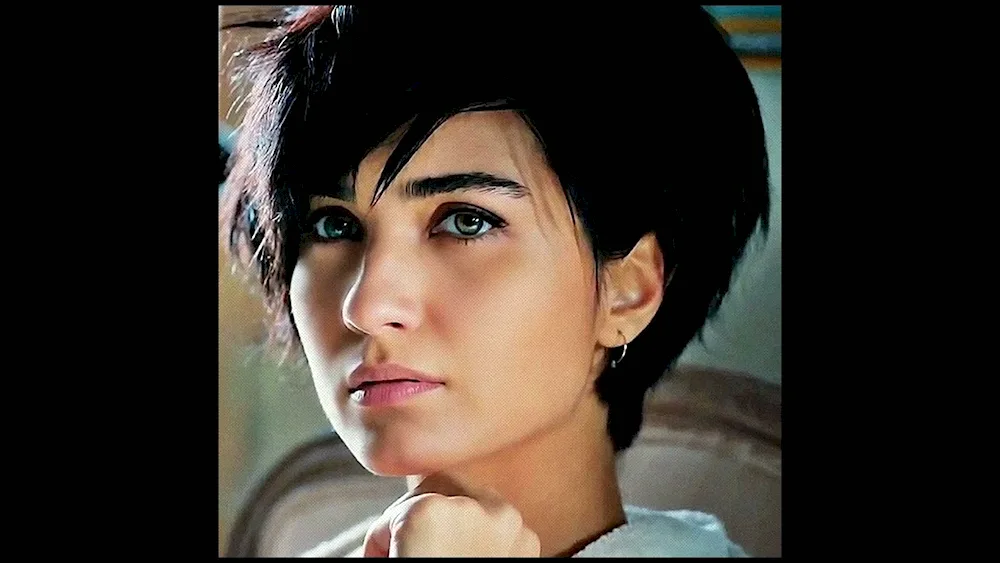 Tuba Buyukustun