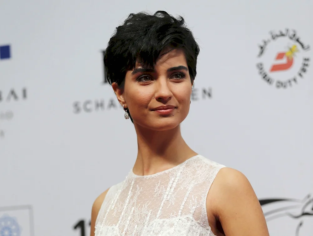 Tuba Buyukustun