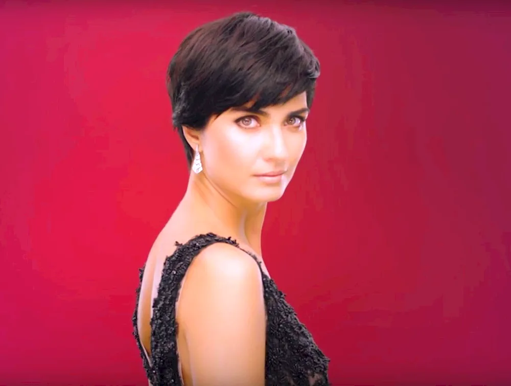 Tuba Buyukustun Sühan