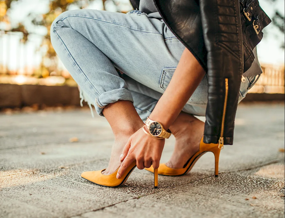 Red heel shoes