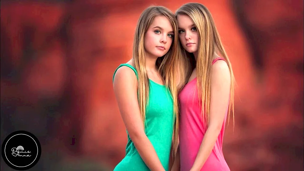 Twins sisters... 2005 Argentinean twins... Shannon twins... Blonde twins... Christina and Carissa Shannon... Madson twin sisters... Renee & Elisha Herbert... Elisha Herbert... Camilla and Kennerly