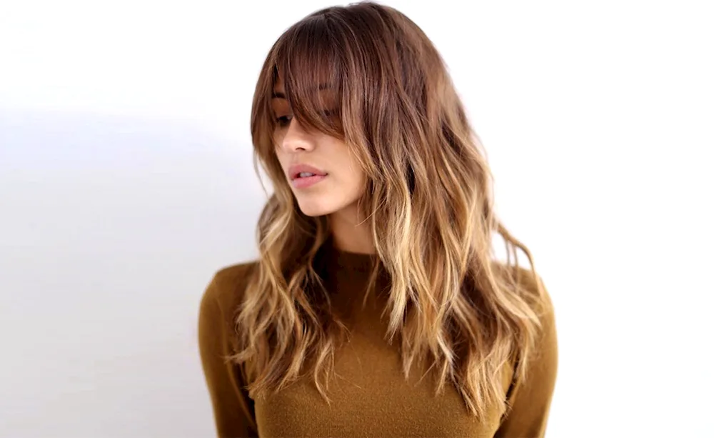 Middle hair haircut 2023