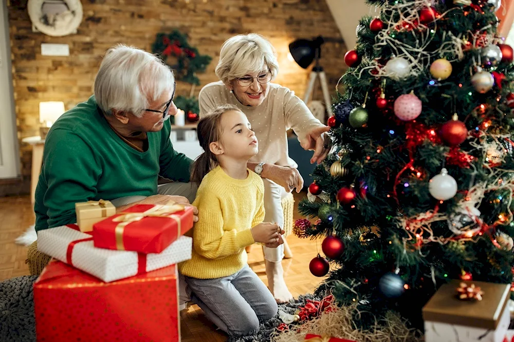 Decorating the Christmas tree with the whole family