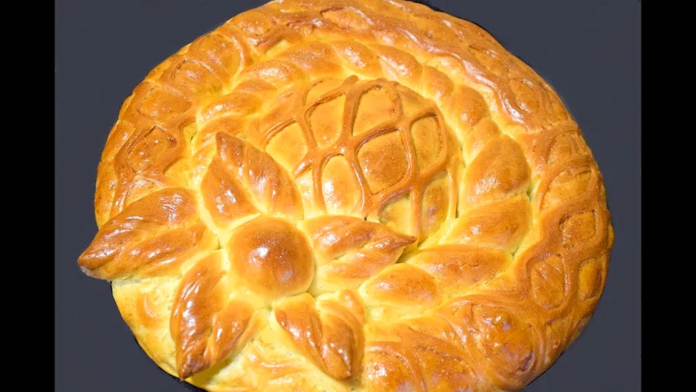 Decorating a cabbage pie cabbage pie