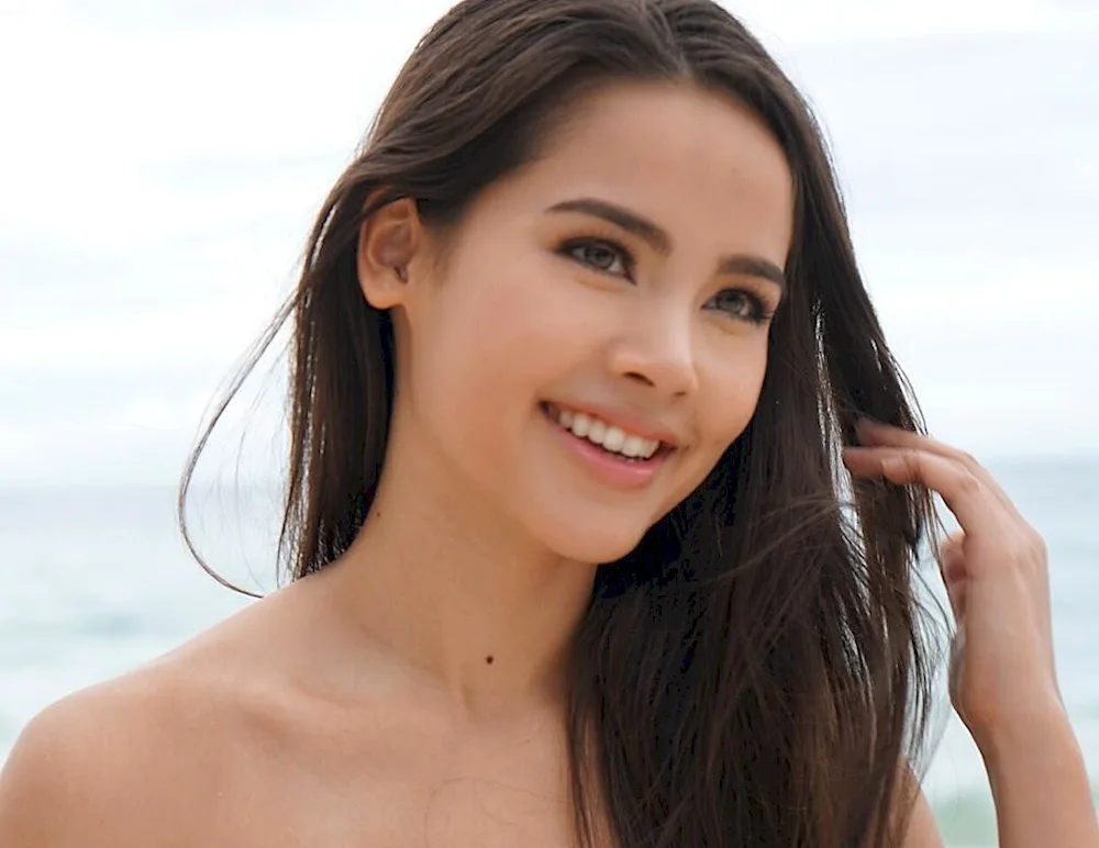 Urassaya spearbund