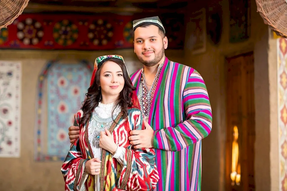 Uzbek national clothes