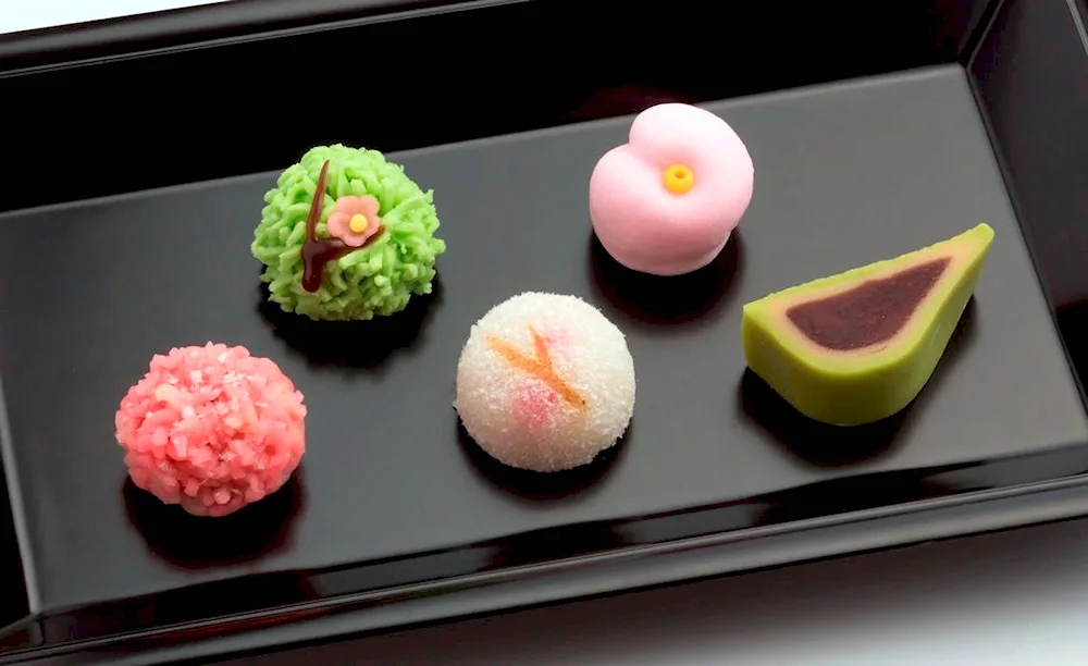 Wagashi Moti