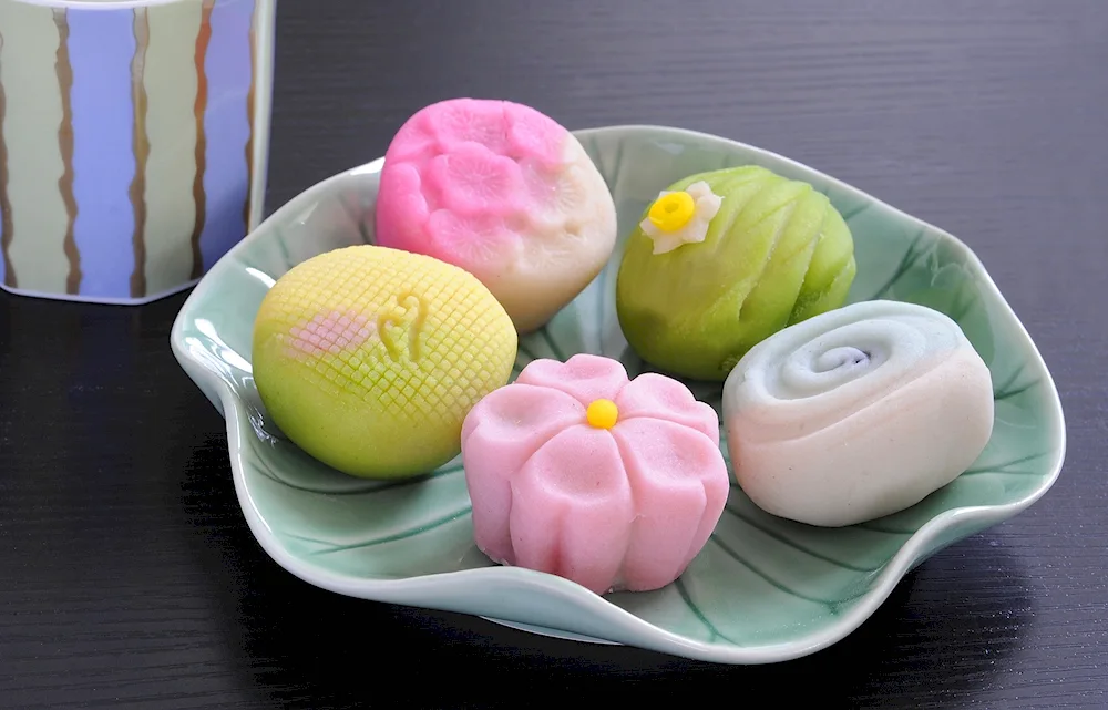 Wagashi Moti