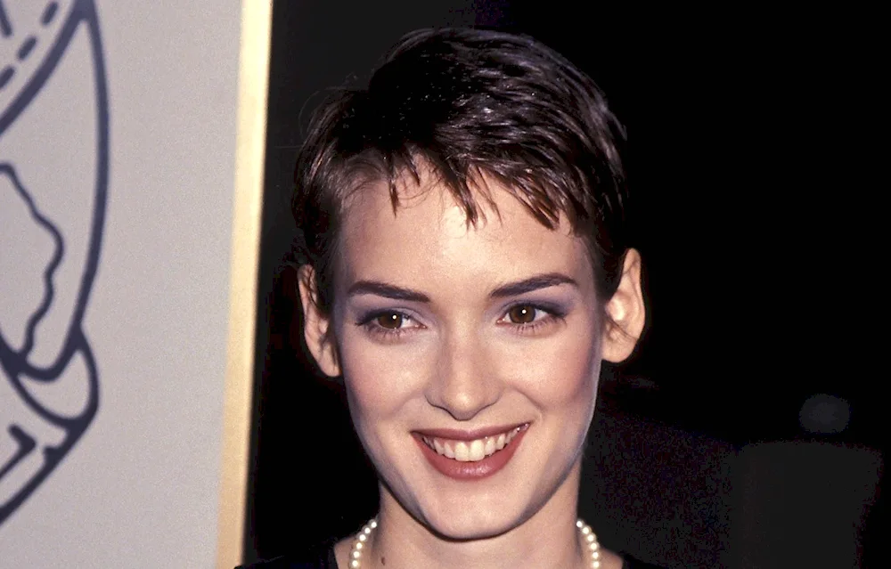 Wynona Ryder haircut