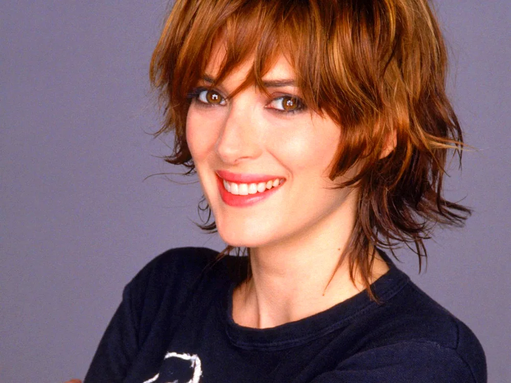 Wynona Ryder haircut