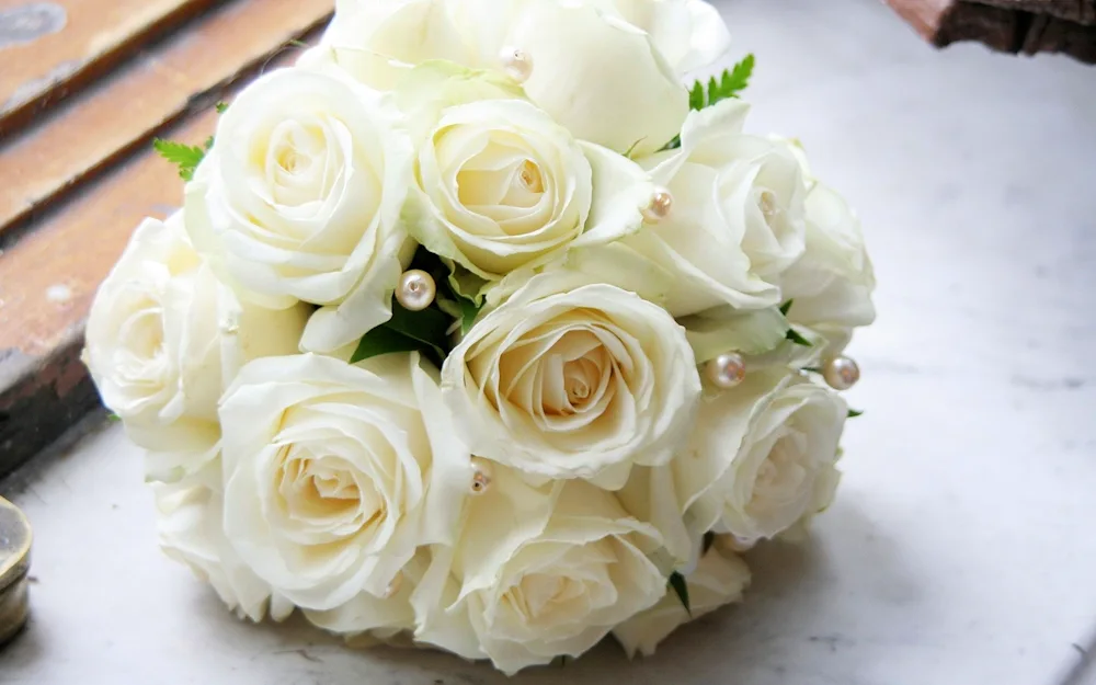 White bouquet Rose